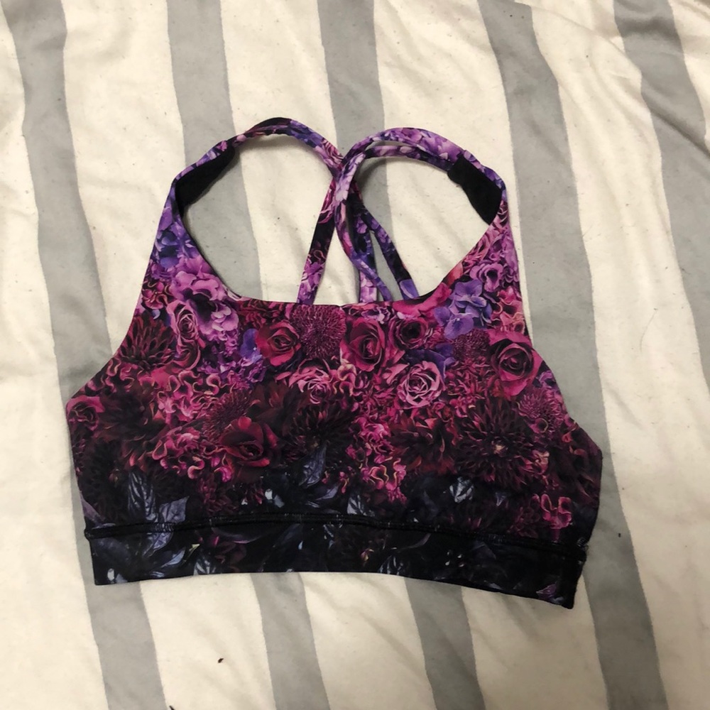 Lululemon sports bra